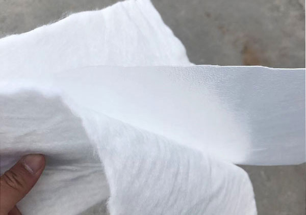 复合土工膜(两布一膜)铺设过程要注意哪些呢?